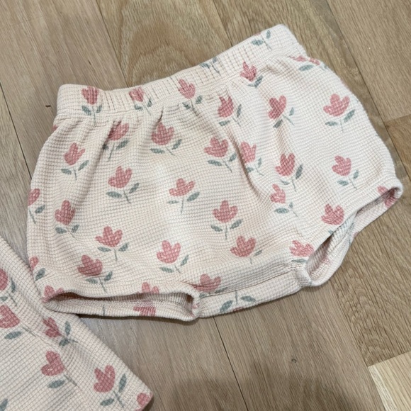 Quincy Mae Pastel Knit girls dress with pink flowers with shorts 4-5 years - Picture 4 of 4